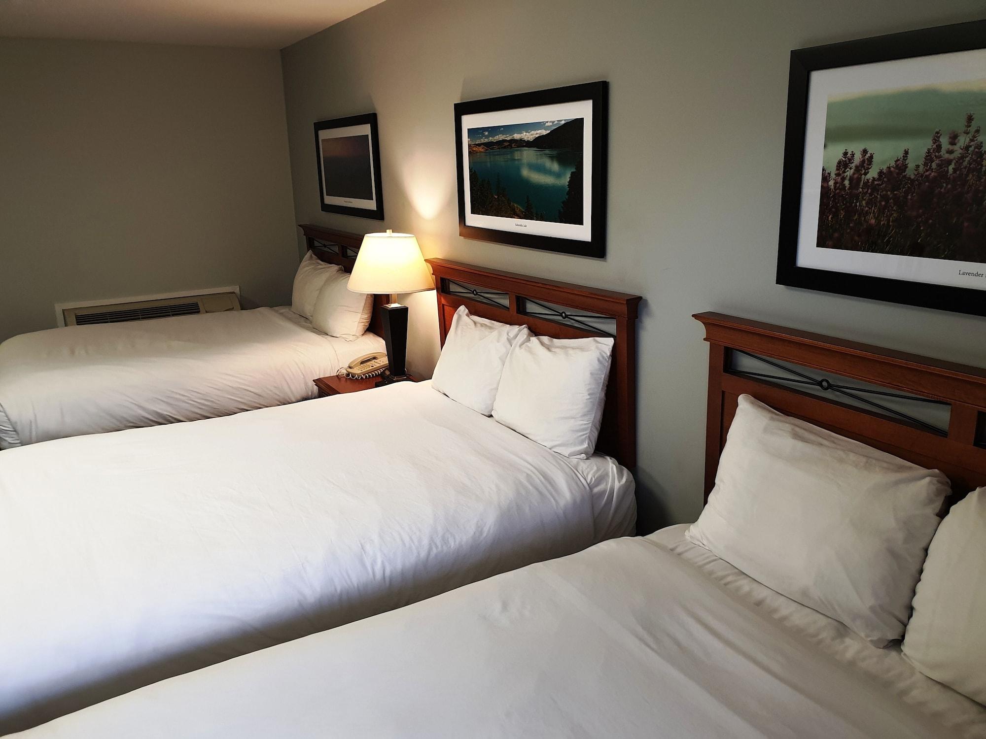 Riverland Inn & Suites Камлупс Екстериор снимка