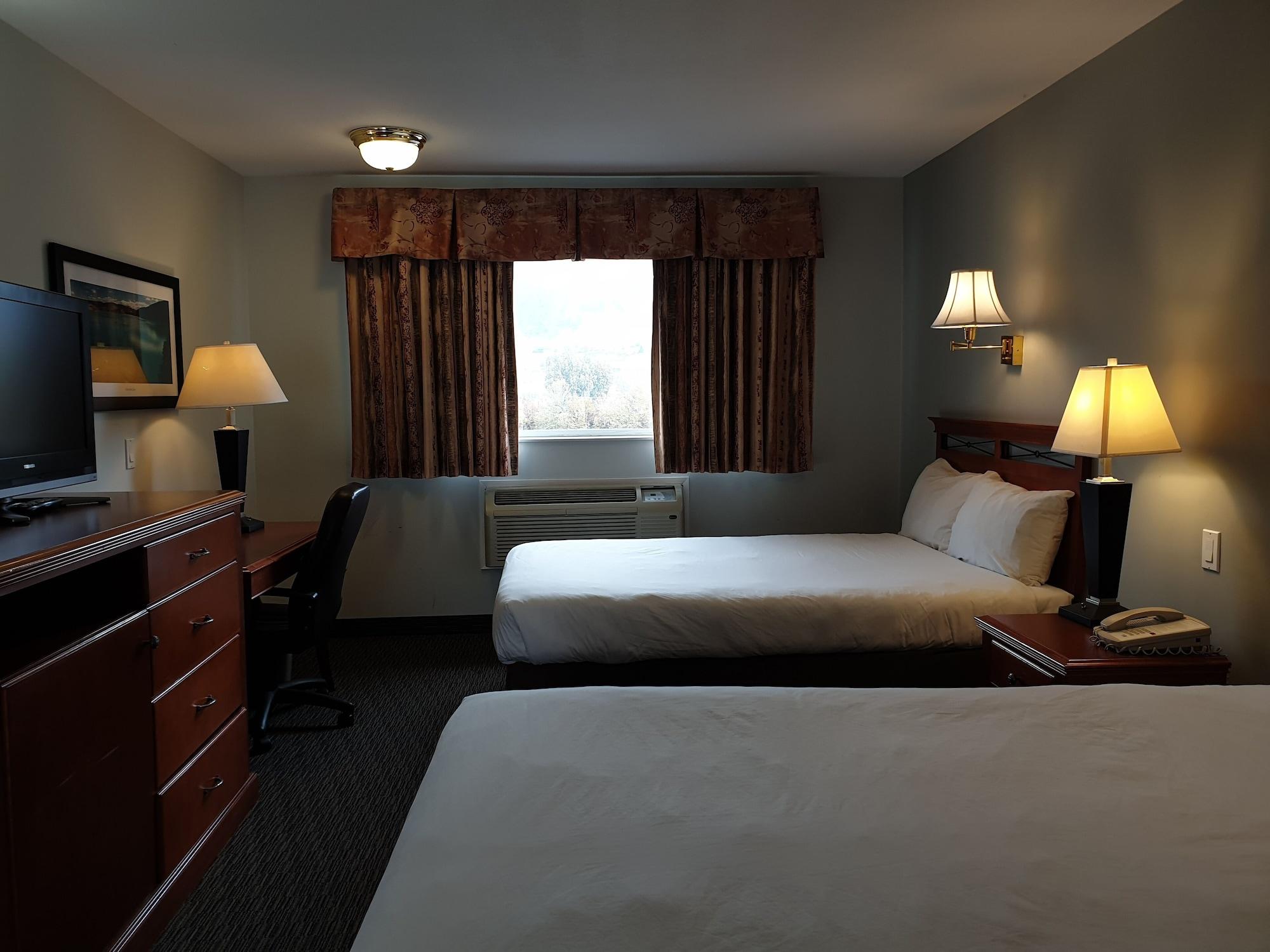 Riverland Inn & Suites Камлупс Екстериор снимка